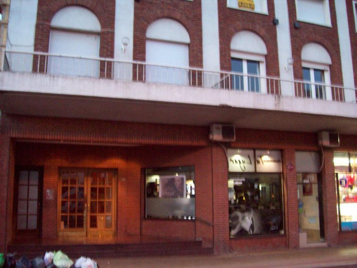 Apartamento de 2 dormitorios en Buenos Aires, Argentina No. 71661