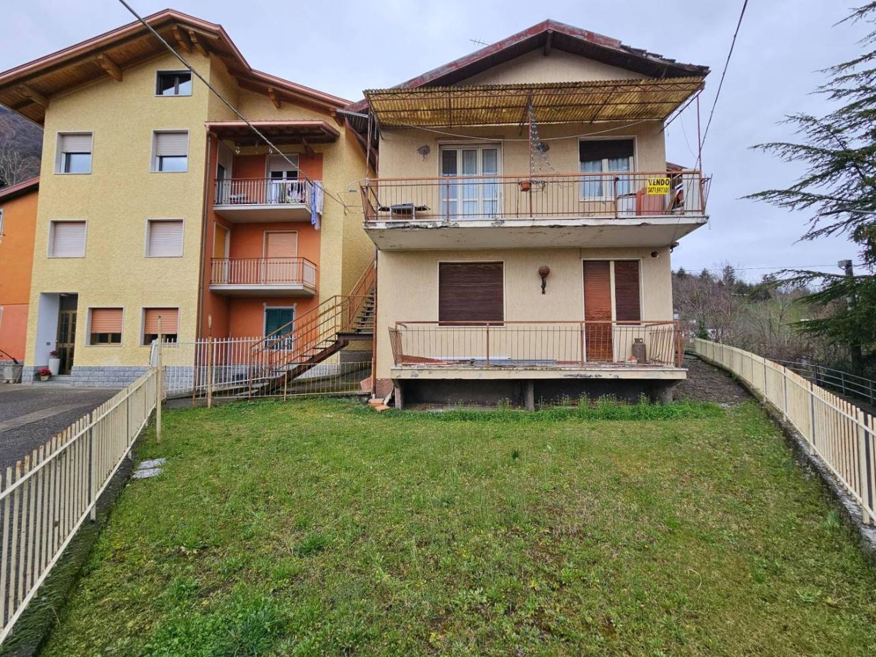 Villa de 8 habitaciónes en Sovere, Italy No. 42236