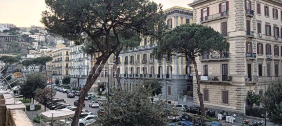 6 bedrooms Apartment in Naples, Italy No. 201806 14