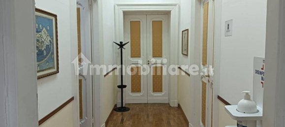 6 bedrooms Apartment in Naples, Italy No. 201806 17