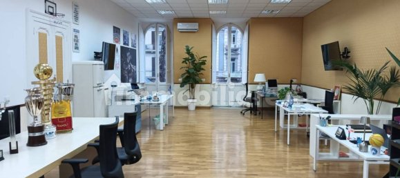 6 bedrooms Apartment in Naples, Italy No. 201806 10