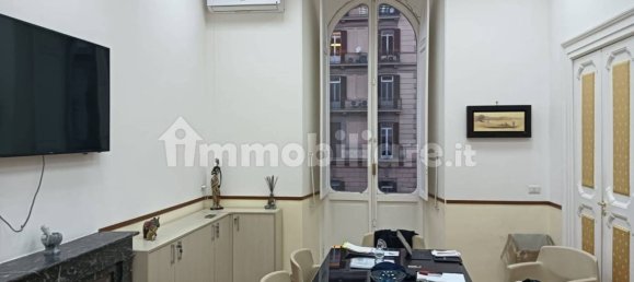 6 bedrooms Apartment in Naples, Italy No. 201806 6