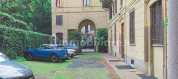 3 bedrooms Apartment in Milan, Italy No. 240600 5