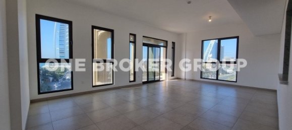 Квартира с 3 спальнями в Умм-Сукейм, ОАЭ № 1478 4