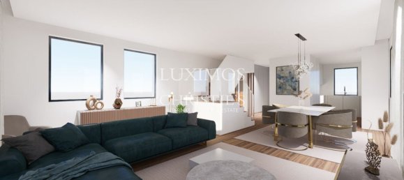 4 bedrooms Villa in Porto, Portugal No. 117686 8