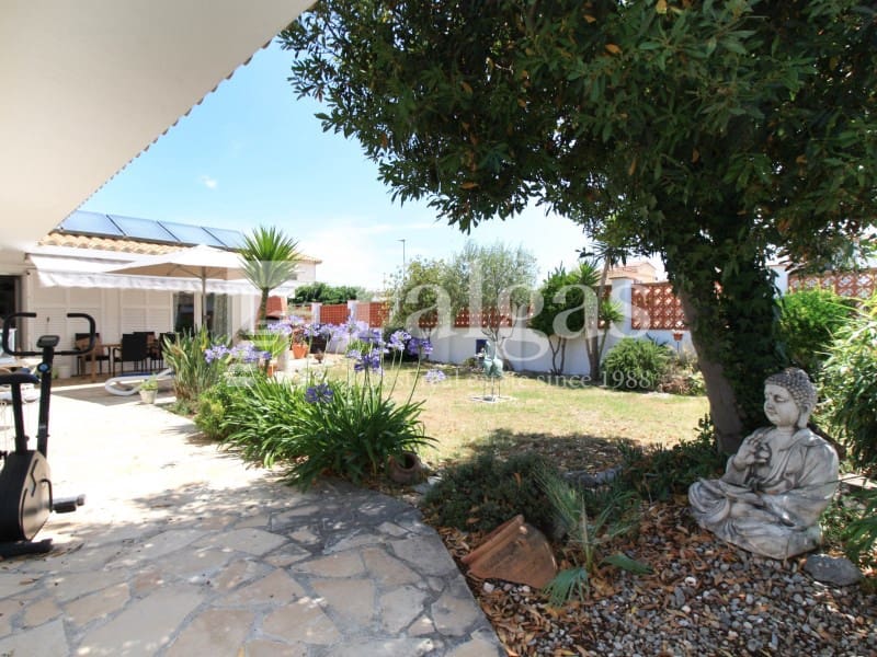 3 bedrooms Bungalow in Empuriabrava, Spain No. 245164