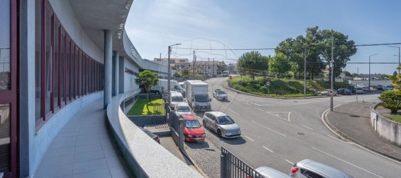 1076m² Warehouse in Pacos de Ferreira, Portugal No. 52112 25