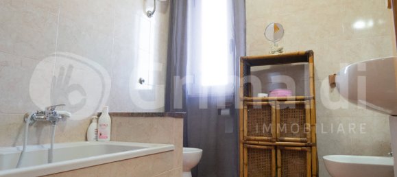 4 غرف نوم فيلا في Parete, Italy رقم 323027 17