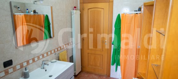 4 غرف نوم فيلا في Parete, Italy رقم 323027 6