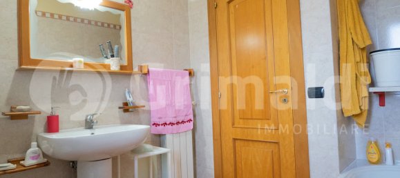 4 غرف نوم فيلا في Parete, Italy رقم 323027 18