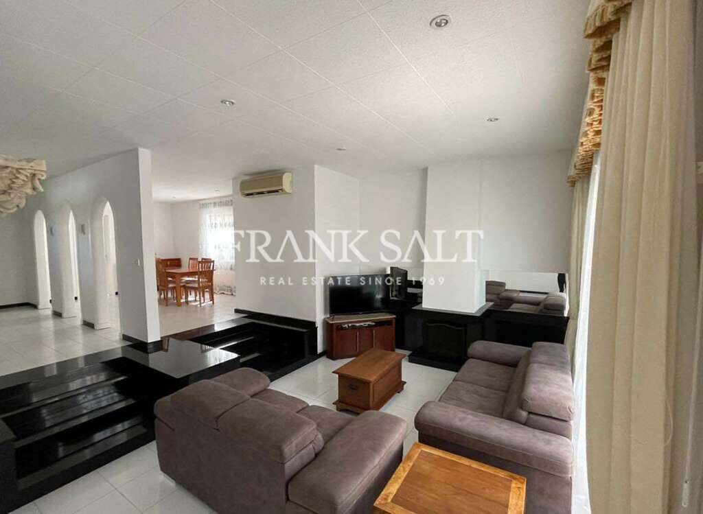 4 bedrooms Villa in Saint Paul's Bay, Malta No. 11147