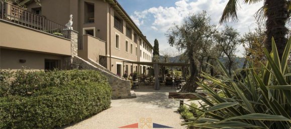 12 bedrooms Villa in Camaiore, Italy No. 440 10