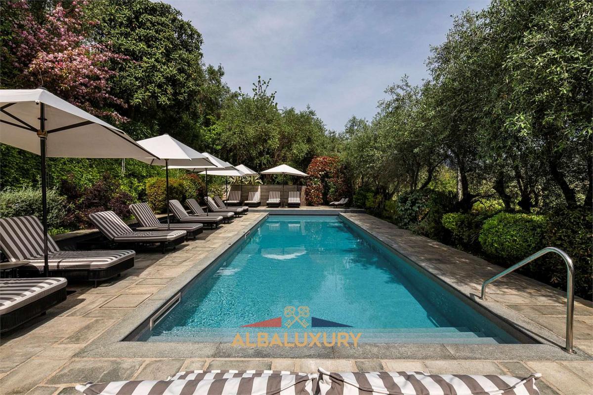 12 bedrooms Villa in Camaiore, Italy No. 440