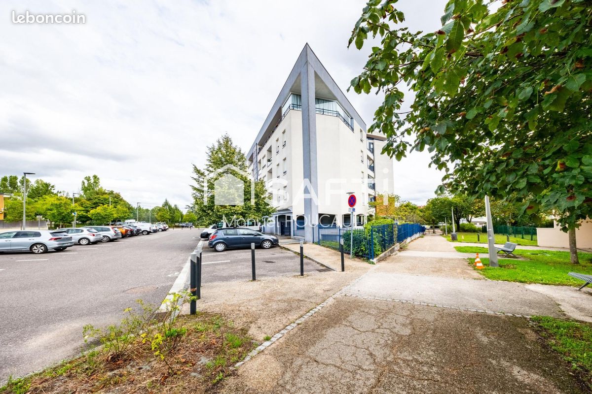 3 bedrooms Apartment in Dijon, France No. 363515