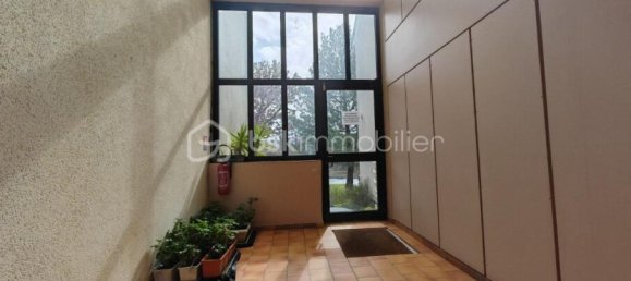 1 bedroom Apartment in Seine-et-Marne, France No. 318756 3