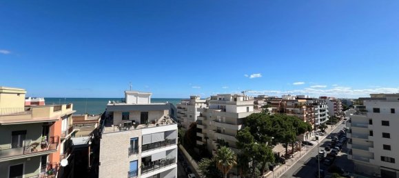 Ático de 3 habitaciónes en Trani, Italy No. 156482 8