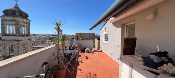 Ático de 3 habitaciónes en Trani, Italy No. 156482 9
