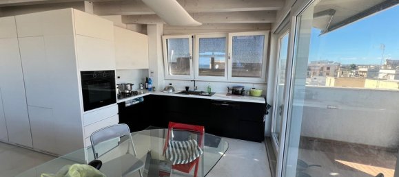 Ático de 3 habitaciónes en Trani, Italy No. 156482 21