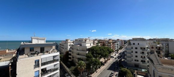 Ático de 3 habitaciónes en Trani, Italy No. 156482 7