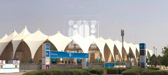 7 bedrooms Villa in Yas Island, UAE No. 8812 13