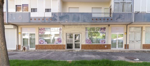 2 Schlafzimmer Wohnung in Vila Franca de Xira, Portugal, Nr. 280704 3