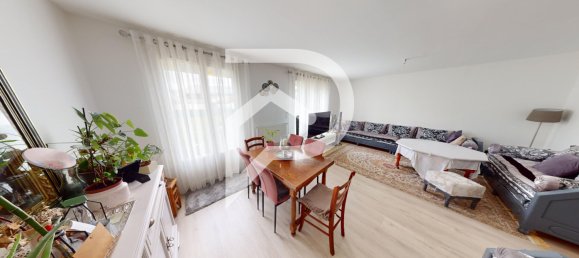 2 bedrooms House in Chateauroux, France No. 77267 3