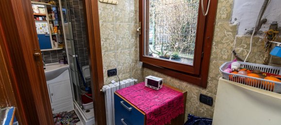 Studio à Monza, Italy No. 232528 11