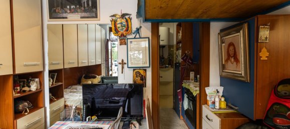 Studio à Monza, Italy No. 232528 12