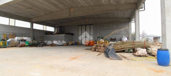 Склад с 3 комнатами в Вердерио, Италия № 143285 2