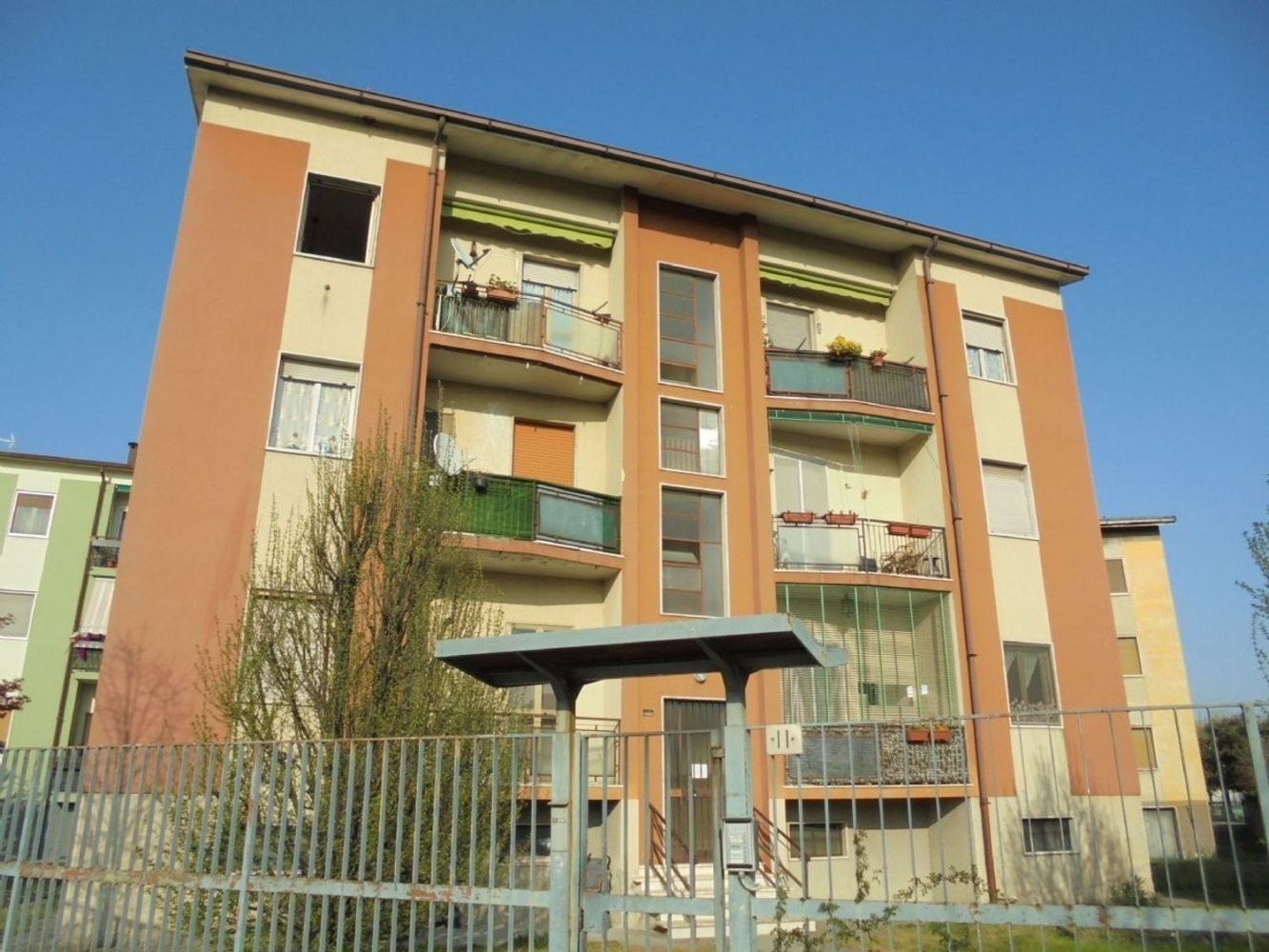 Apartamento de 3 habitaciónes en Soresina, Italy No. 118758