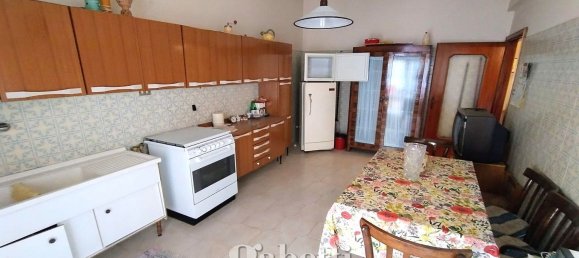 3 rooms Apartment in Campobasso, Italy No. 301881 6