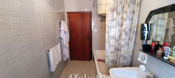 3 rooms Apartment in Campobasso, Italy No. 301881 14