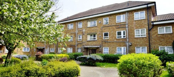 2 bedrooms Apartment in London, United Kingdom No. 12478 2