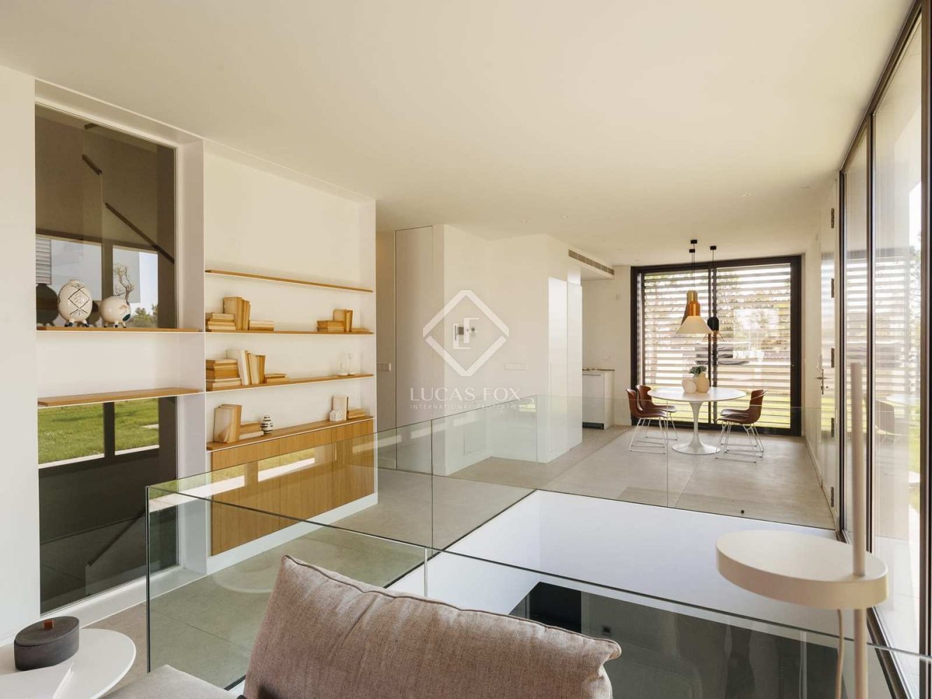 Villa de 5 dormitorios en Gavà, Spain No. 25822