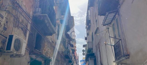 4-Zimmer Wohnung in Naples, Italy, Nr. 37373 4