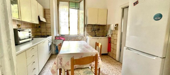 4-Zimmer Wohnung in Naples, Italy, Nr. 37373 11
