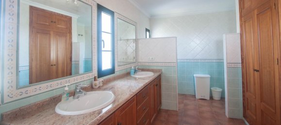 3 Schlafzimmer Haus in Estepona, Spain, Nr. 140291 17