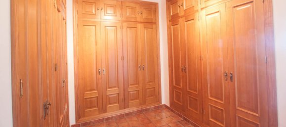 3 Schlafzimmer Haus in Estepona, Spain, Nr. 140291 16