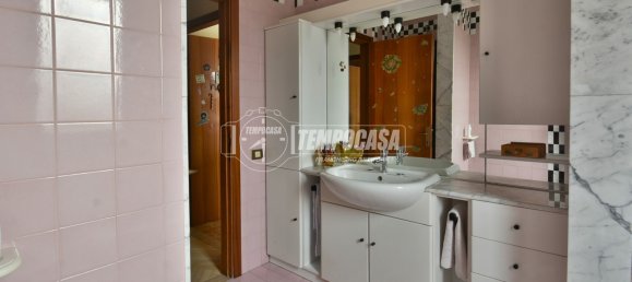 3 bedrooms Apartment in Osimo, Italy No. 11717 3