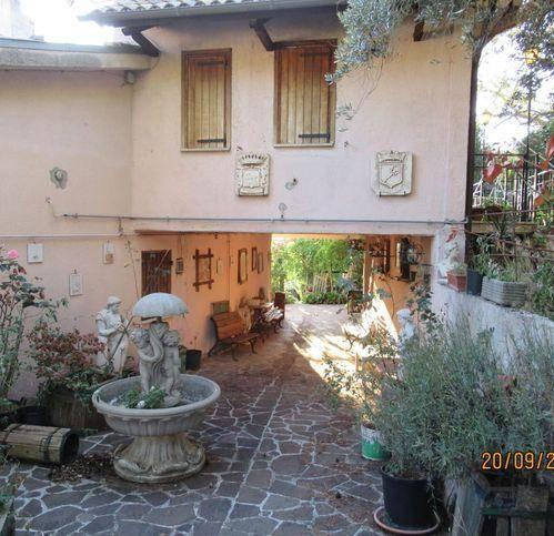 9 rooms Villa in Carsoli, Italy No. 179081