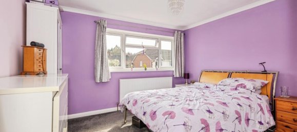 3 bedrooms House in Dorking, United Kingdom No. 10541 6