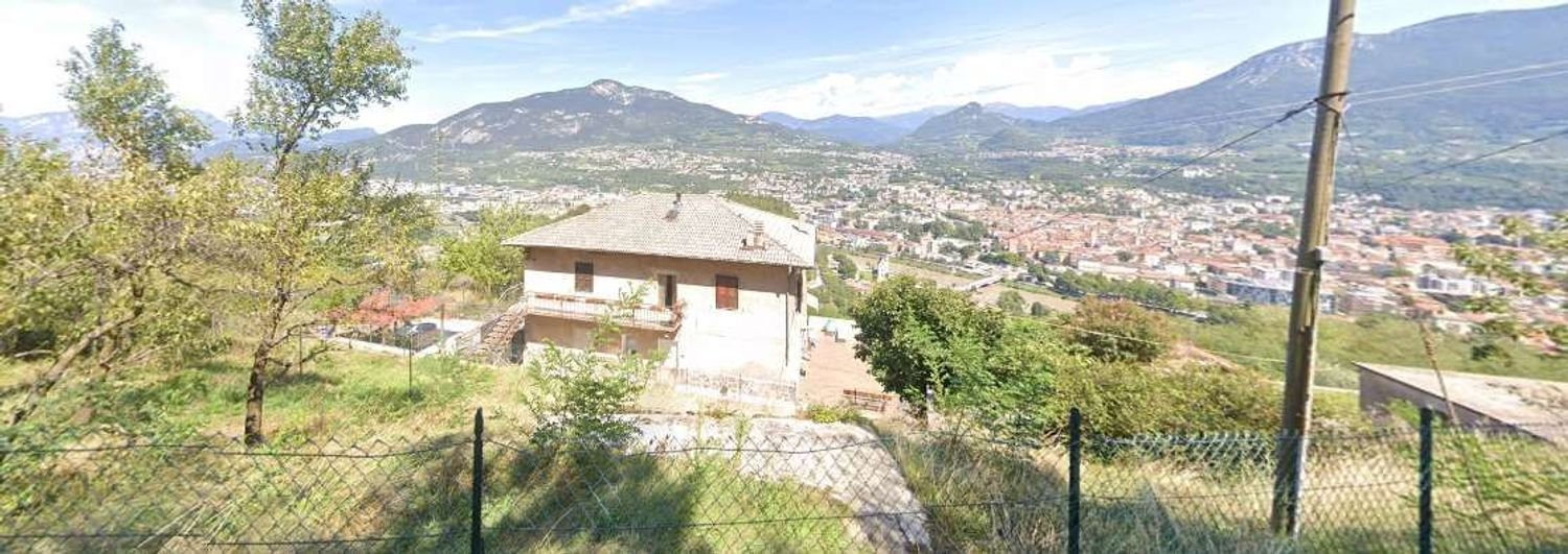 7 rooms Apartment in Trento, Italy No. 298284