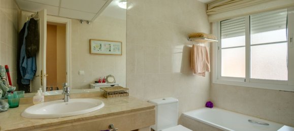 Moradia em banda T5 em Estepona, Spain N.º 143911 10