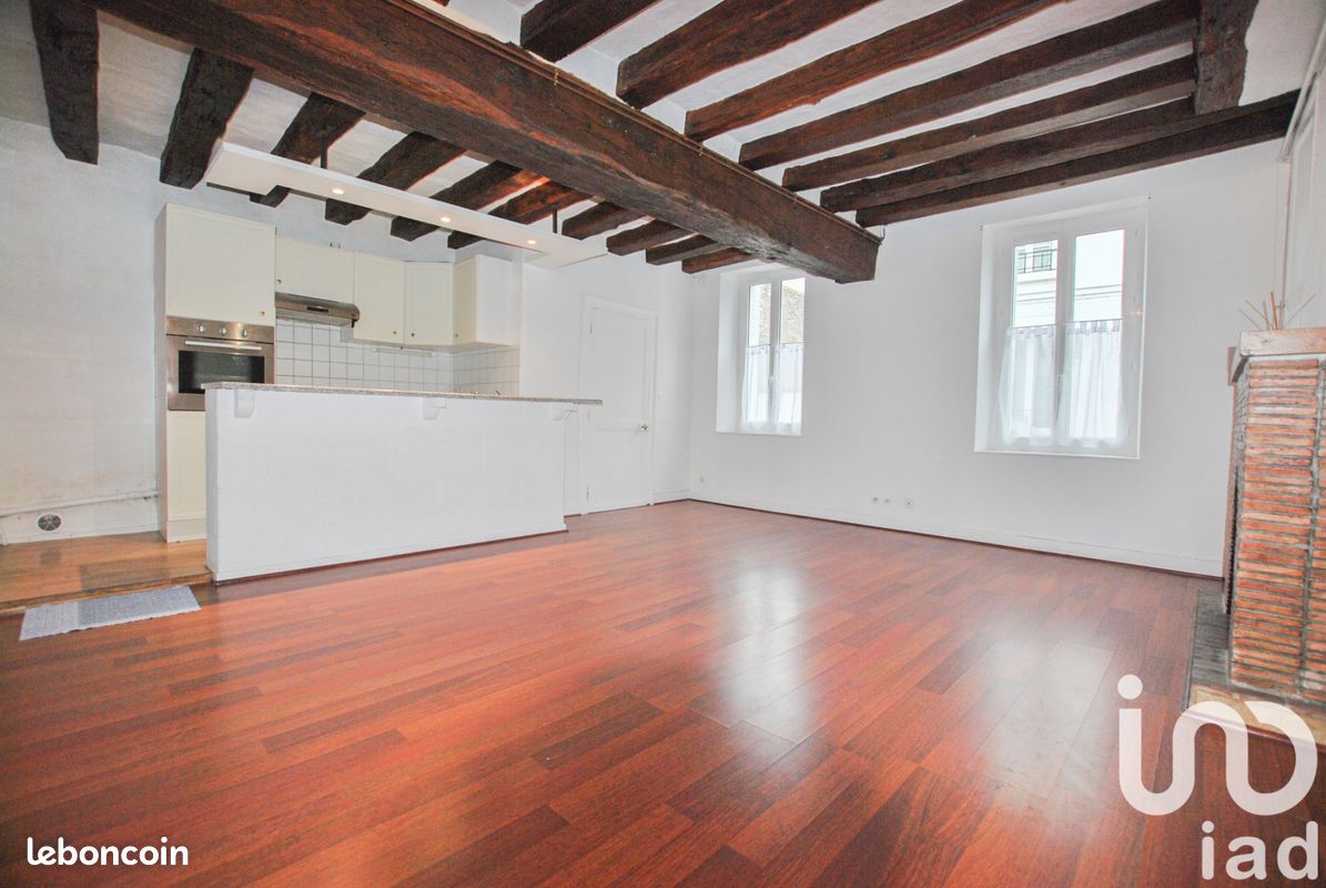 Adosado de 2 dormitorios en Briare, France No. 73080