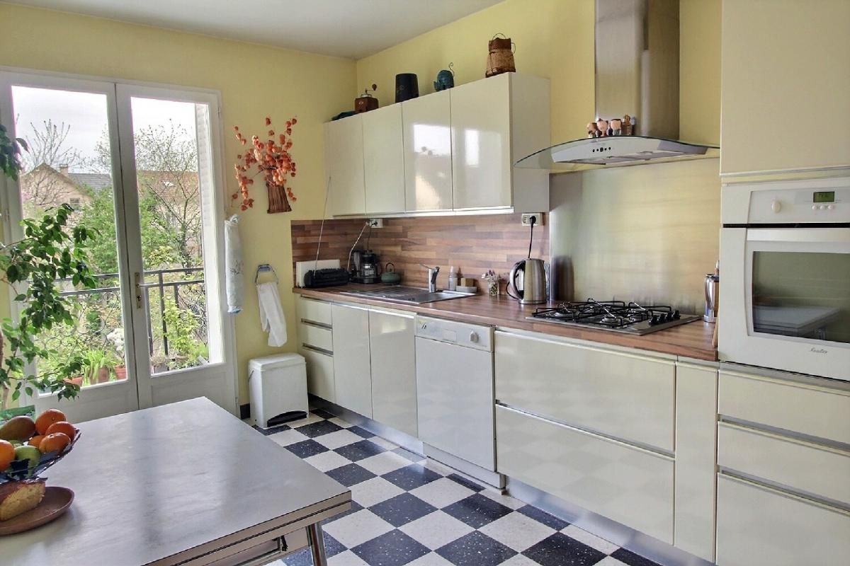 Casa T5 em Chilly-Mazarin, France N.º 189055