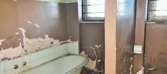 300m² Property in Thessaloniki, Greece No. 5299 8