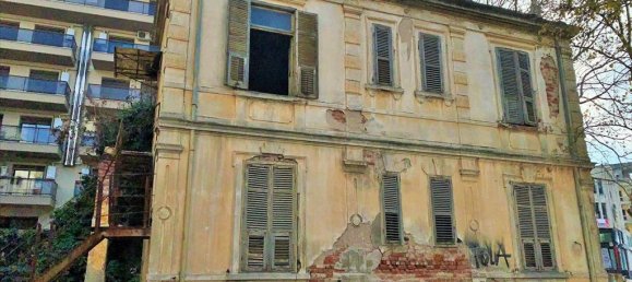 300m² Property in Thessaloniki, Greece No. 5299 18