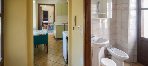 3-salle Appartement à Torre Pellice, Italy No. 166386 5