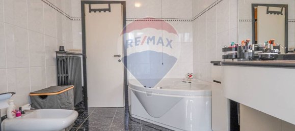 2 Schlafzimmer Wohnung in Bonate Sotto, Italy, Nr. 358233 18