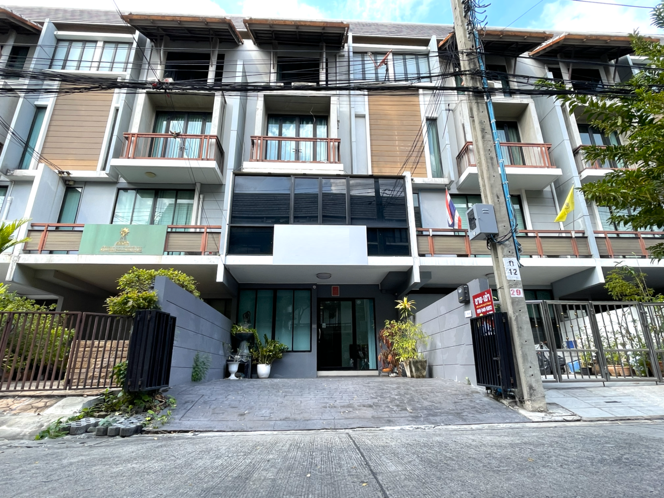 4 Schlafzimmer Stadthaus in Suan Luang, Thailand, Nr. 73316